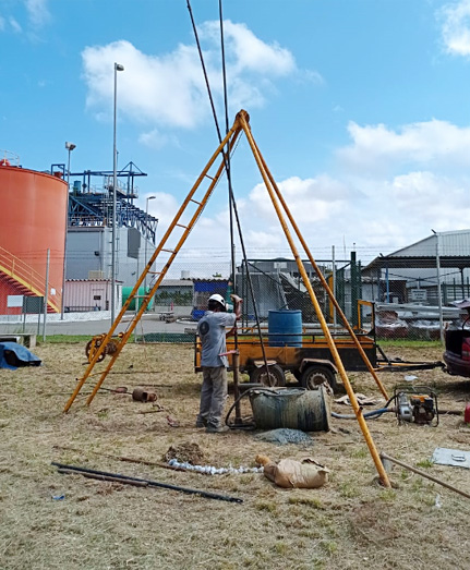 Equipamento de sondagem ECOTEC em campo